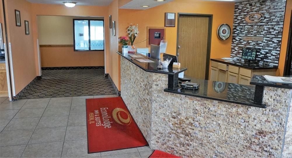 Econo Lodge & Suites Pekin エクステリア 写真