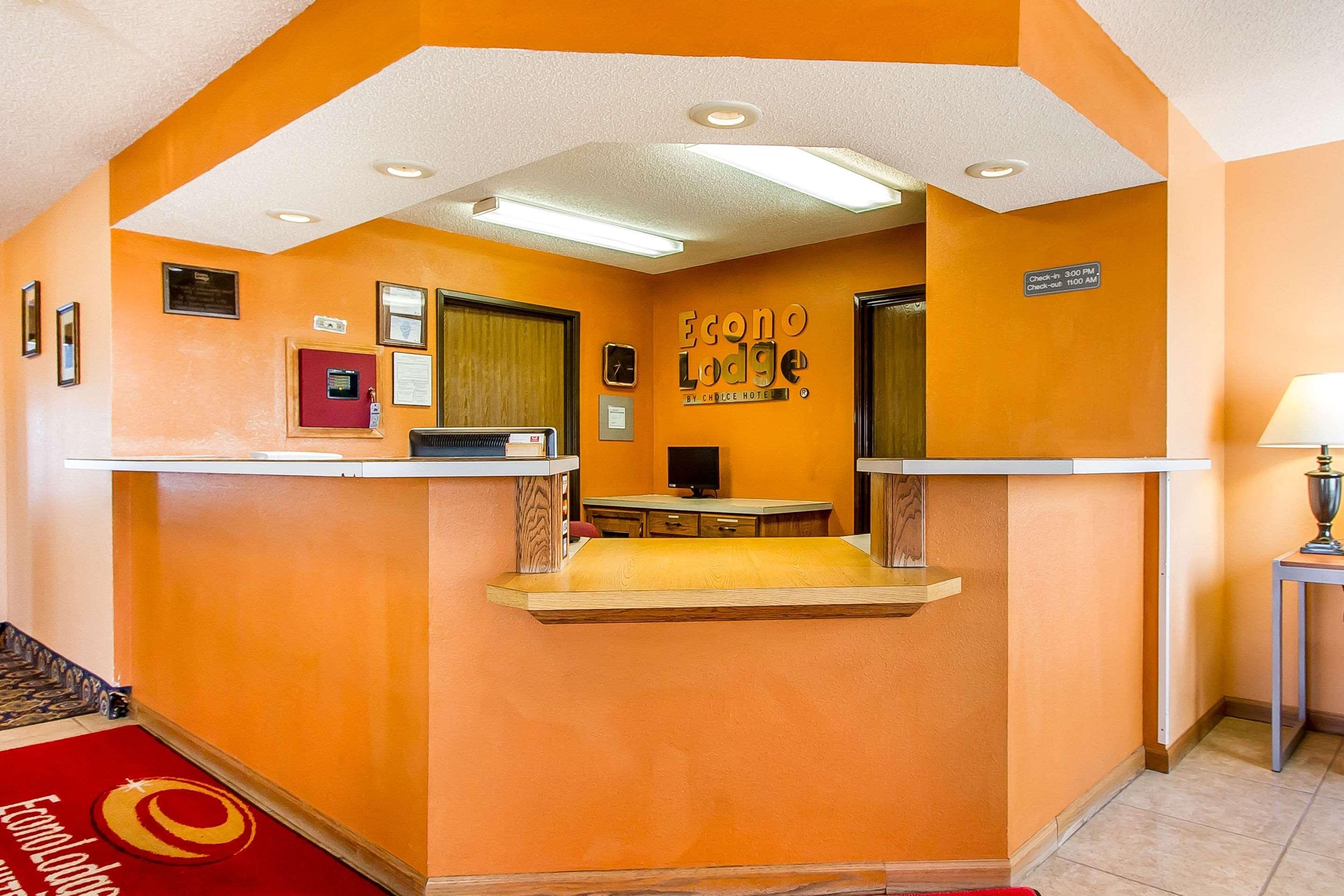 Econo Lodge & Suites Pekin エクステリア 写真